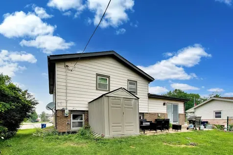 9007 West 92nd Street Hickory Hills IL 60457