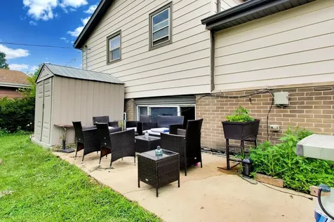 9007 West 92nd Street Hickory Hills IL 60457
