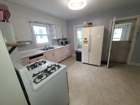 513 Crawford Avenue Dixon IL 61021