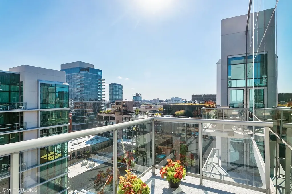 125 South Green Street Chicago IL 60607