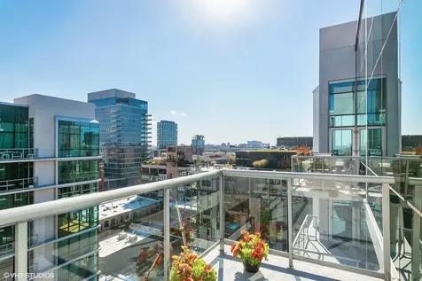 125 South Green Street Chicago IL 60607