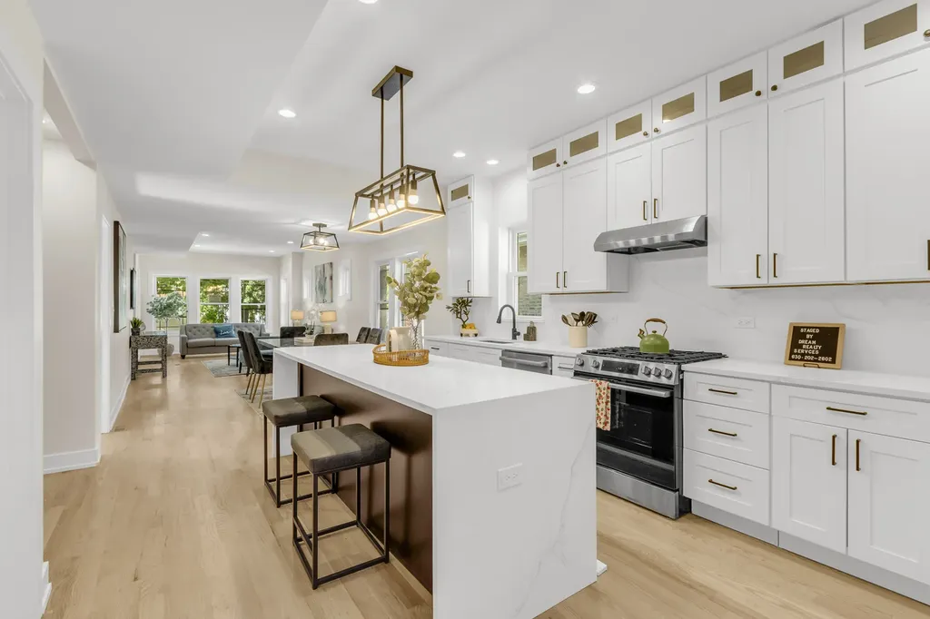 5029 West Windsor Avenue Chicago IL 60630