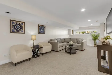 5029 West Windsor Avenue Chicago IL 60630