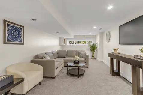 5029 West Windsor Avenue Chicago IL 60630
