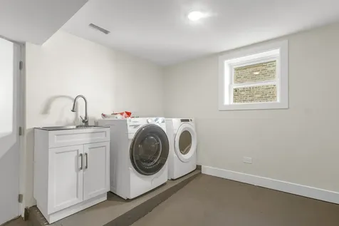 5029 West Windsor Avenue Chicago IL 60630