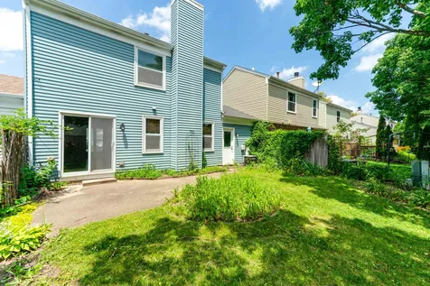 331 Golf Lane Algonquin IL 60102