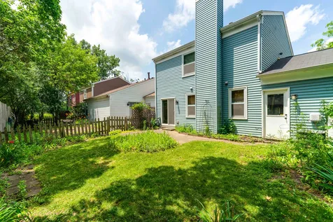 331 Golf Lane Algonquin IL 60102