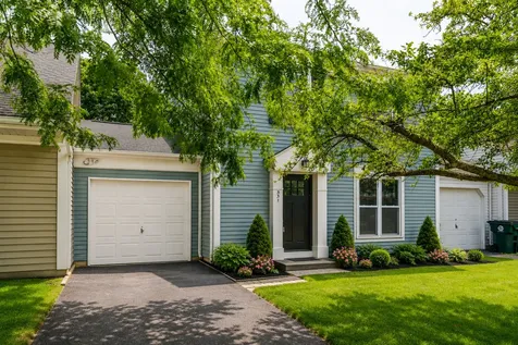 331 Golf Lane Algonquin IL 60102
