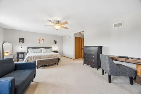 6602 Natasha Court Countryside IL 60525