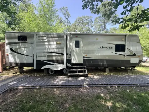 26-148 Woodhaven Lakes Sublette IL 61367