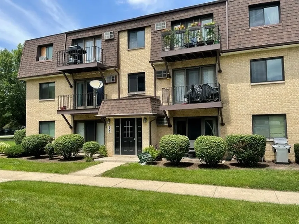 106 Olesen Drive Naperville IL 60540