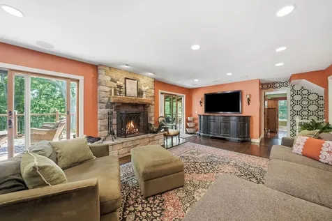 25990 North Oak Hills Road Lake Barrington IL 60010