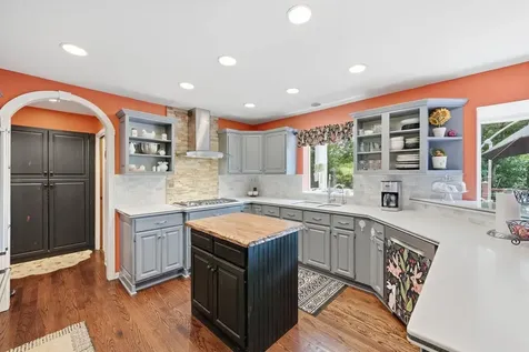 25990 North Oak Hills Road Lake Barrington IL 60010