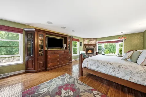 25990 North Oak Hills Road Lake Barrington IL 60010