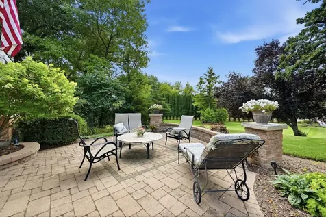 25990 North Oak Hills Road Lake Barrington IL 60010