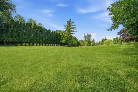 25990 North Oak Hills Road Lake Barrington IL 60010