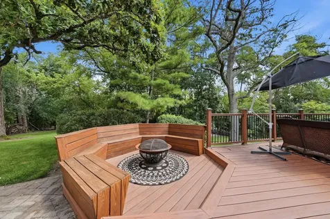 25990 North Oak Hills Road Lake Barrington IL 60010
