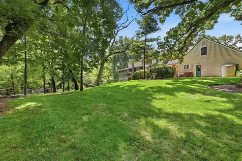 25990 North Oak Hills Road Lake Barrington IL 60010