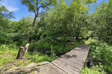 25990 North Oak Hills Road Lake Barrington IL 60010