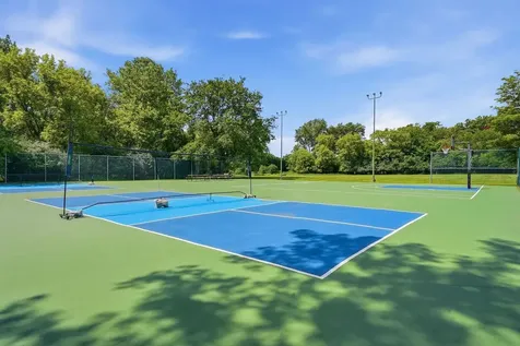 25990 North Oak Hills Road Lake Barrington IL 60010