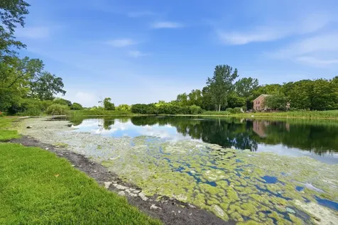 25990 North Oak Hills Road Lake Barrington IL 60010
