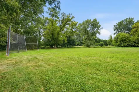 25990 North Oak Hills Road Lake Barrington IL 60010