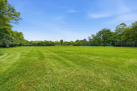 25990 North Oak Hills Road Lake Barrington IL 60010