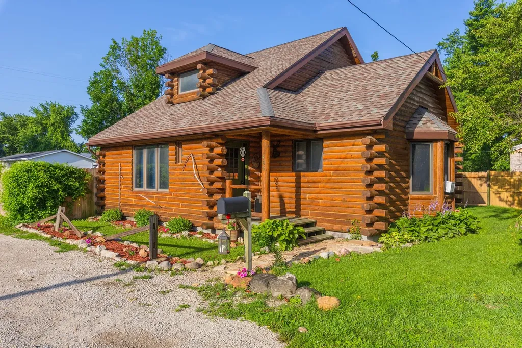 403 West Owsley Street Chenoa IL 61726