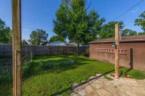 403 West Owsley Street Chenoa IL 61726