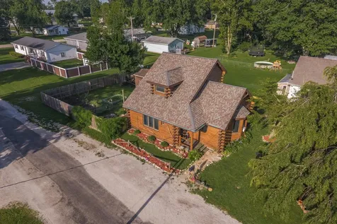 403 West Owsley Street Chenoa IL 61726