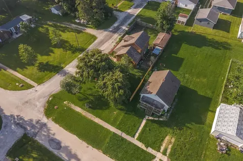 403 West Owsley Street Chenoa IL 61726
