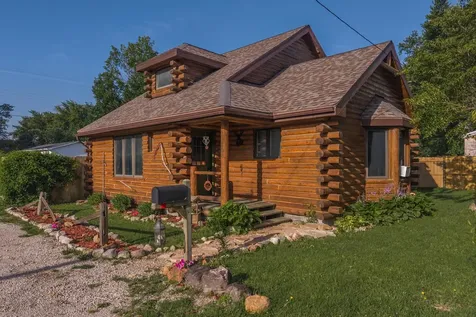 403 West Owsley Street Chenoa IL 61726