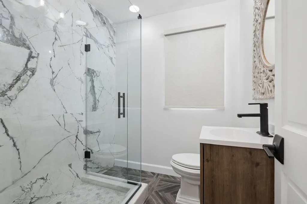10547 South Troy Street Chicago IL 60655