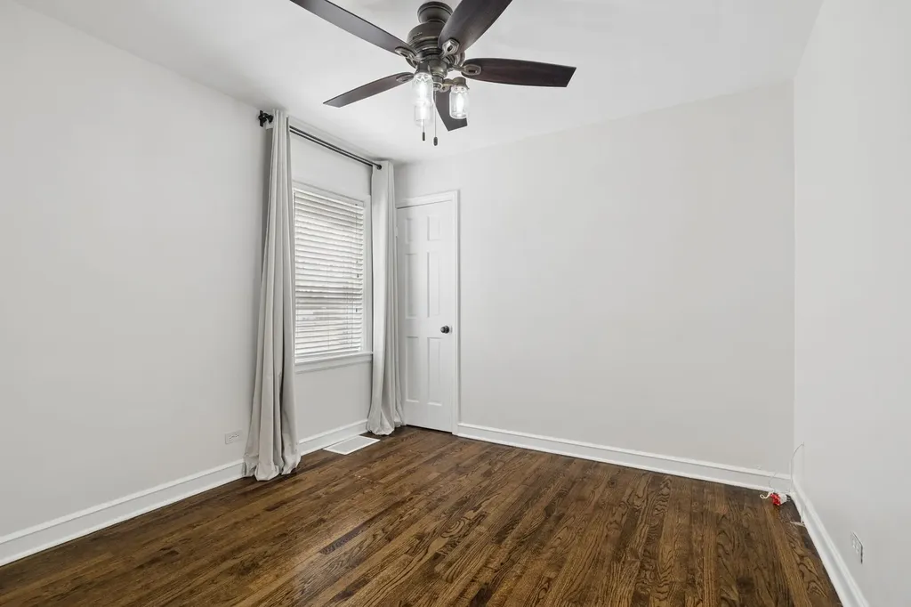 10547 South Troy Street Chicago IL 60655