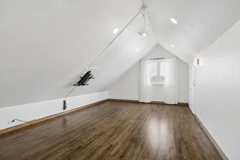 10547 South Troy Street Chicago IL 60655