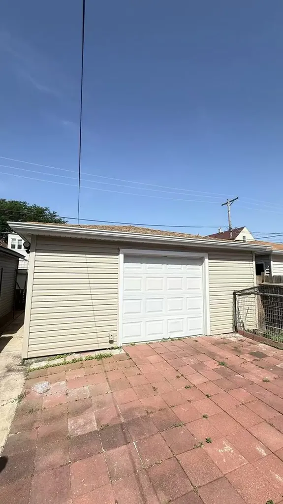 3538 South Honore Street Chicago IL 60609