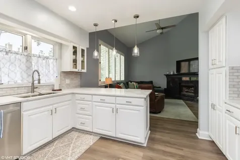 1406 Ruidoso Court Libertyville IL 60048
