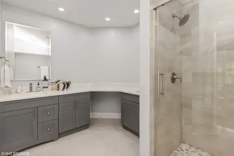 1406 Ruidoso Court Libertyville IL 60048