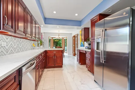 142 Elizabeth Court Wood Dale IL 60191