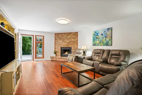 142 Elizabeth Court Wood Dale IL 60191