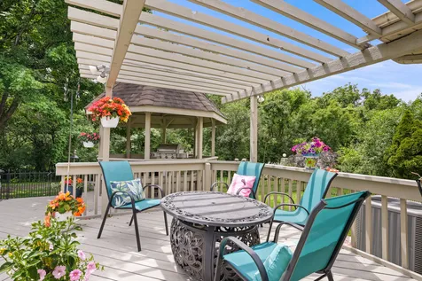 142 Elizabeth Court Wood Dale IL 60191