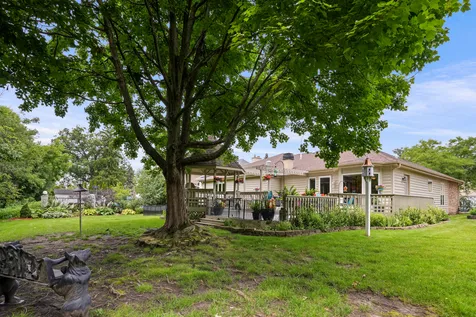 142 Elizabeth Court Wood Dale IL 60191