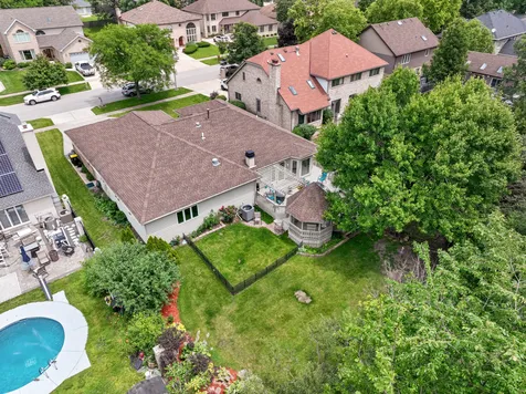 142 Elizabeth Court Wood Dale IL 60191