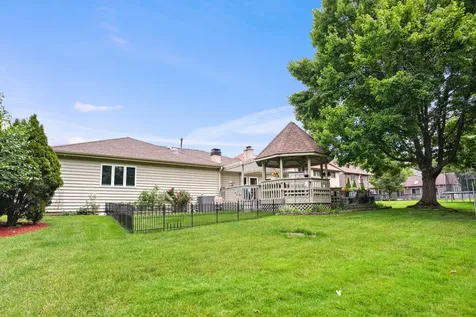 142 Elizabeth Court Wood Dale IL 60191