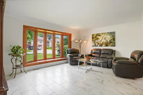 142 Elizabeth Court Wood Dale IL 60191