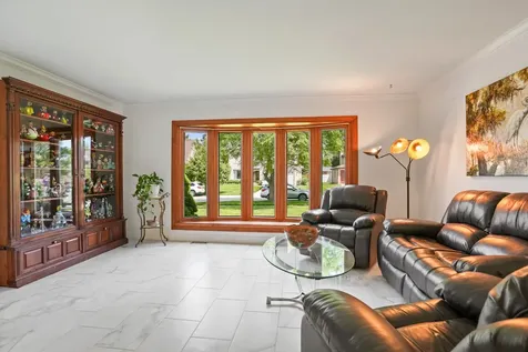 142 Elizabeth Court Wood Dale IL 60191