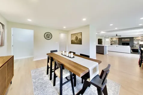 301 Lance Drive Des Plaines IL 60016