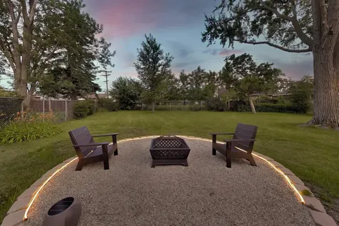 301 Lance Drive Des Plaines IL 60016