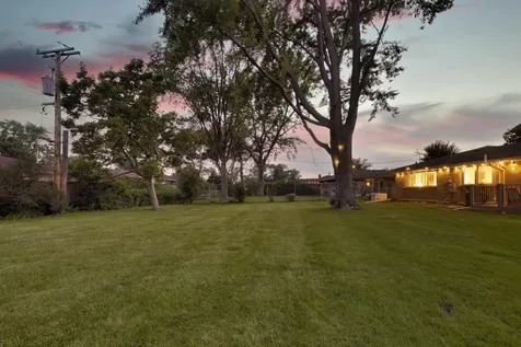 301 Lance Drive Des Plaines IL 60016