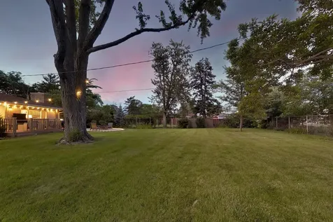 301 Lance Drive Des Plaines IL 60016